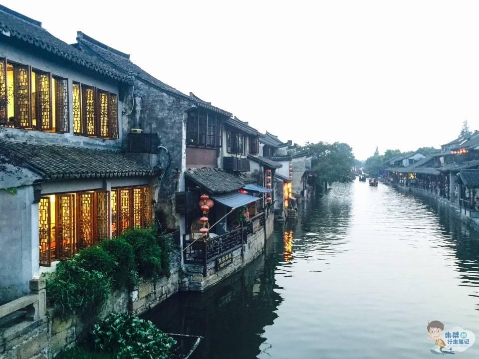 热议电视专题片《持续发力 纵深推进》